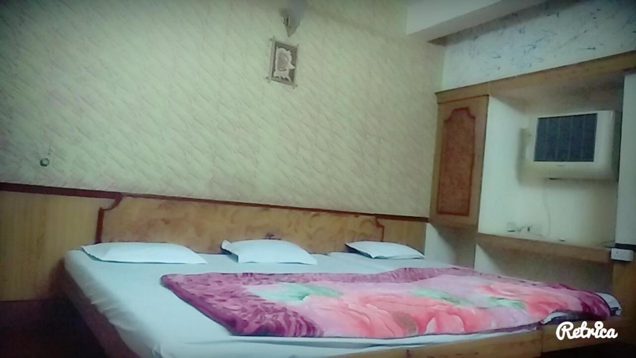 New Crown Hotel Indore Eksteriør billede