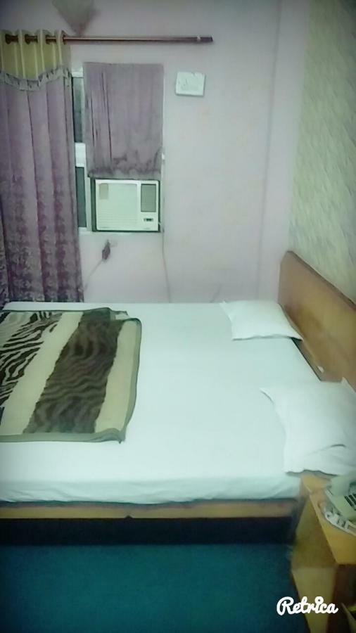 New Crown Hotel Indore Eksteriør billede